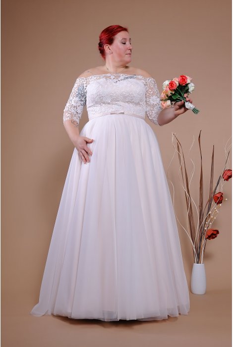 Hochzeitskleid für braut von Schantal, Kollektion Queen XXL, Modell 14071 XXL. Foto 1