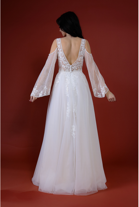 Hochzeitskleid für braut von Schantal, Kollektion Kiara, Modell 14077. Foto 5