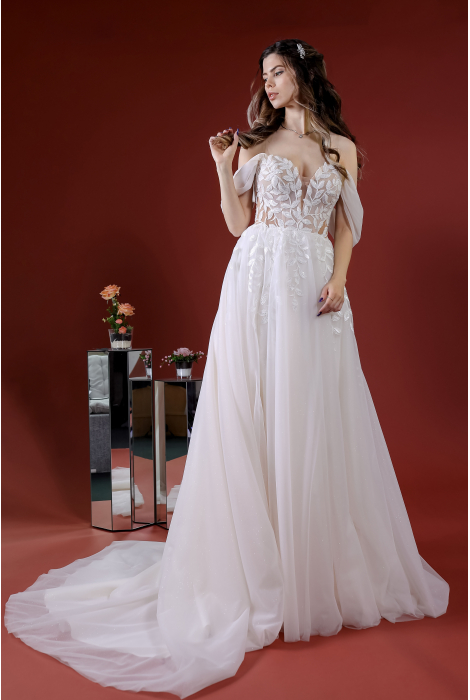 Hochzeitskleid für braut von Schantal, Kollektion Kiara, Modell 14168. Foto 5