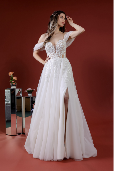 Hochzeitskleid für braut von Schantal, Kollektion Kiara, Modell 14168. Foto 2