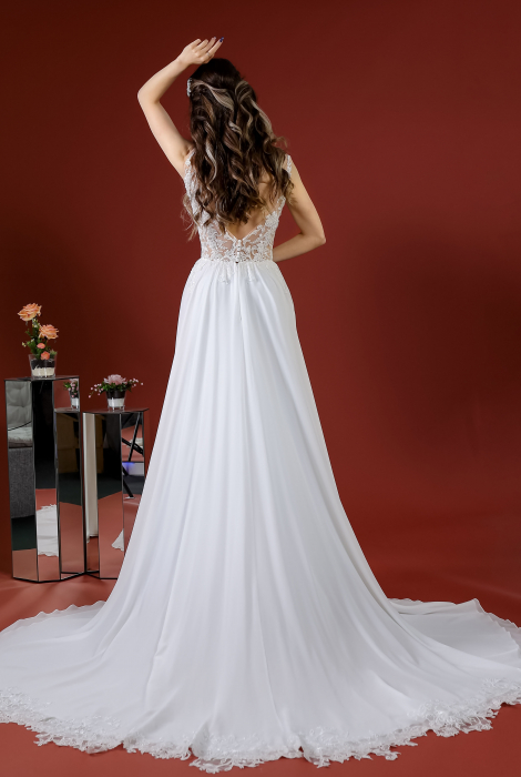 Hochzeitskleid für braut von Schantal, Kollektion Kiara, Modell 14178. Foto 4