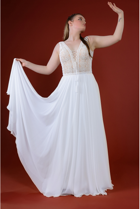 Hochzeitskleid für braut von Schantal, Kollektion Queen XXL, Modell 28074-2. Foto 1