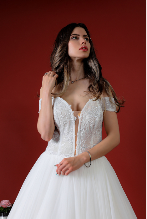 Hochzeitskleid für braut von Schantal, Kollektion Kiara, Modell 52008. Foto 2