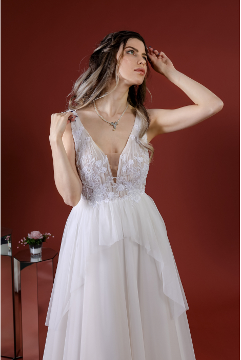 Hochzeitskleid für braut von Schantal, Kollektion Kiara, Modell 52017. Foto 2