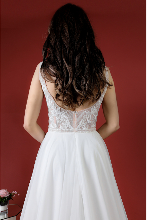 Hochzeitskleid für braut von Schantal, Kollektion Kiara, Modell 52020. Foto 4
