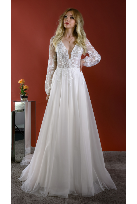 Hochzeitskleid für braut von Schantal, Kollektion Kiara, Modell 52171. Foto 3